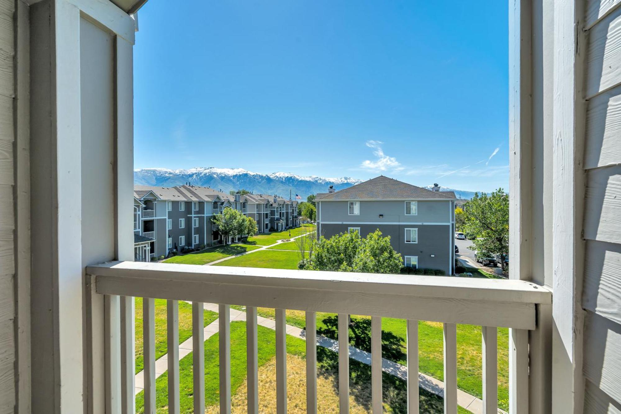 Mountain View By Cloud Dream Homes Clearfield Exterior photo
